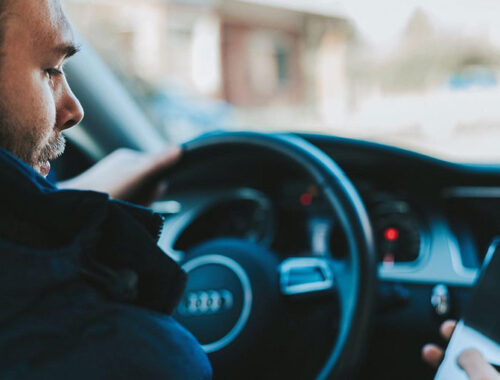 The Warning Signs of Distracted Driving