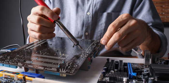 What is a Freelance Computer Technician?