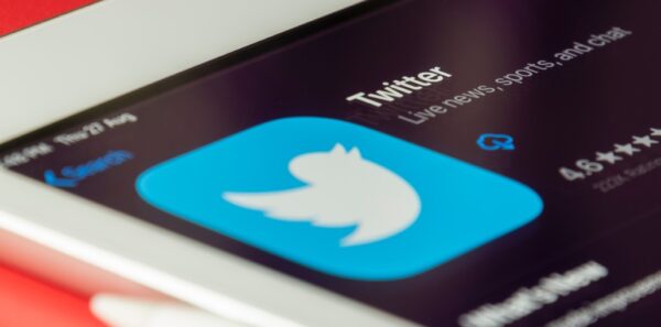 delete tweets from your Twitter feed