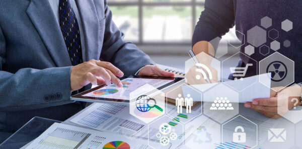 Harnessing Technology for Financial Management Why Financial Advisors Still Matter