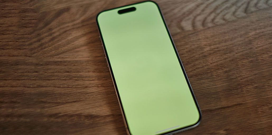 iPhone Green Screen